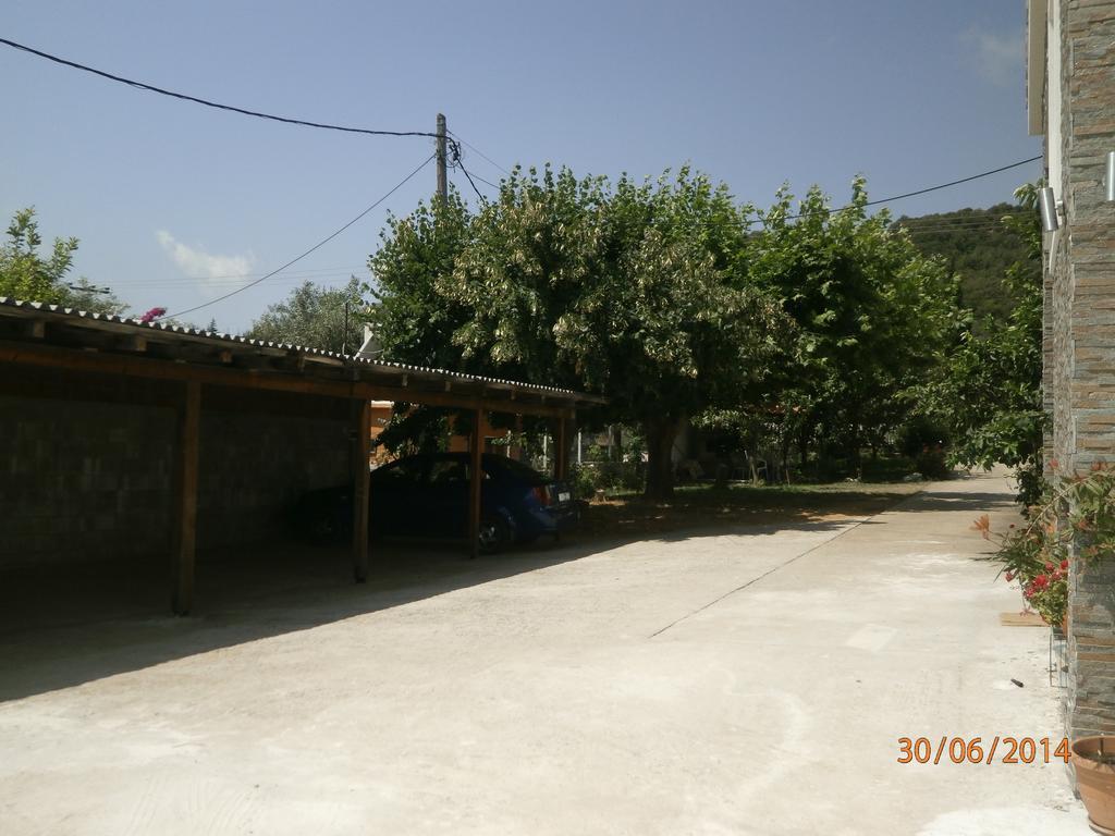 Ioannis Avrades Apartments Agiakampos  Buitenkant foto