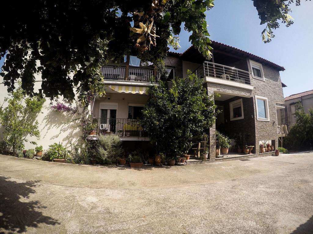 Ioannis Avrades Apartments Agiakampos  Buitenkant foto