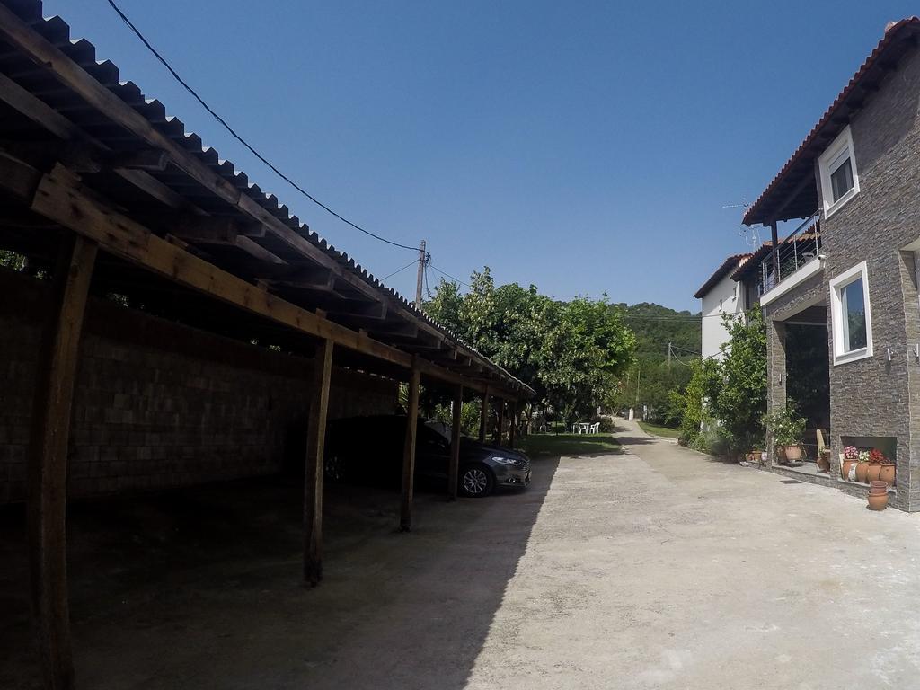 Ioannis Avrades Apartments Agiakampos  Buitenkant foto